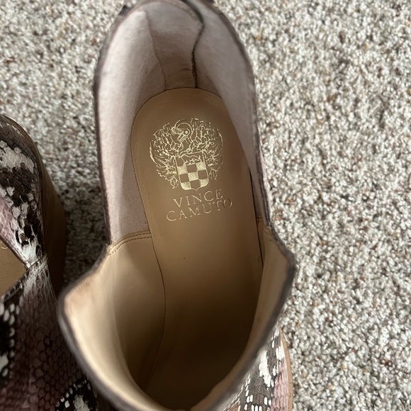 Vince Camuto booties - Picture 3 of 4